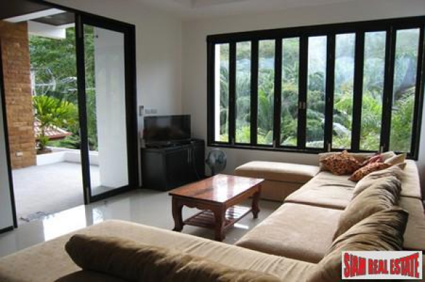 Modern Three Bedroom Pool Villa with Thai Style Guesthouse in Ao Por-12