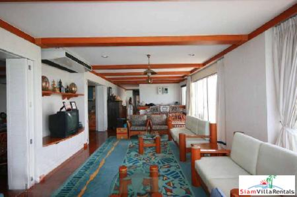 An absolute beach front 4 bedrooms condominium unit for rent-3