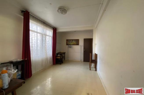 Three Bedroom 300 square meter Private House for Rent at Nana BTS-16