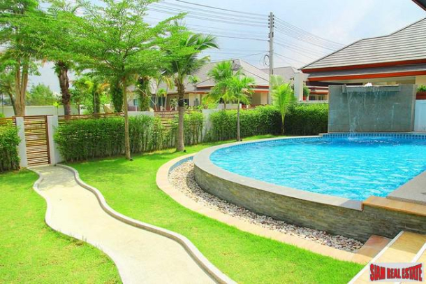 New, Luxury 3-Bedroom Pool Villa in Huay Yai-2