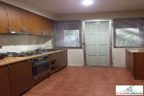 Siri  Wireless Apartment | City Living and a Garden Setting in this Two Bedroom Lumphini Apartment for Rent-5