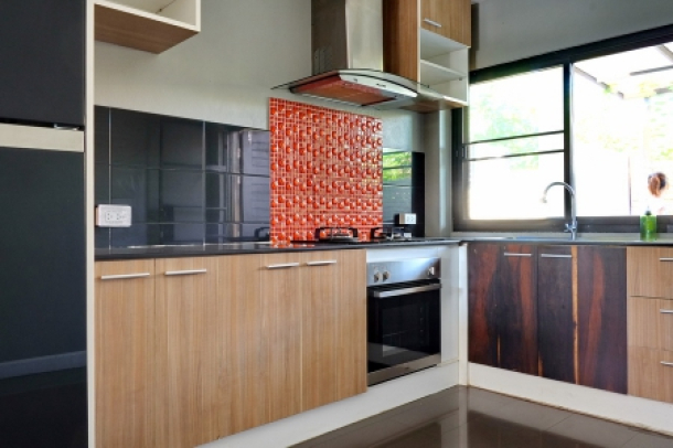 Four Bedroom Pool Residence Right in Town in Chiang Mai-8
