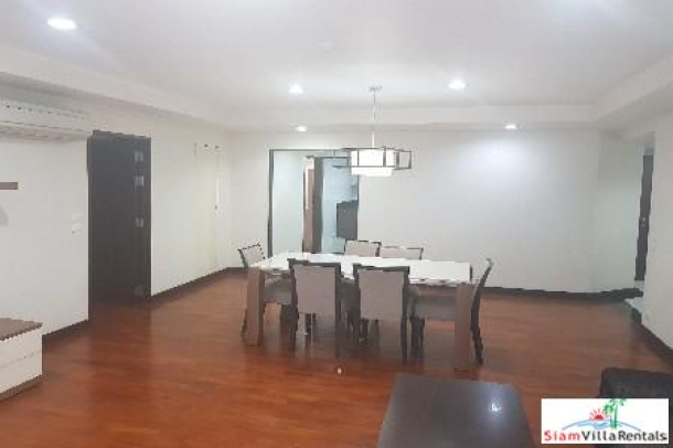 Baan Sukhumvit 14 | Convenient and Spacious Two Bedroom Condo for Rent in Lumphini-10