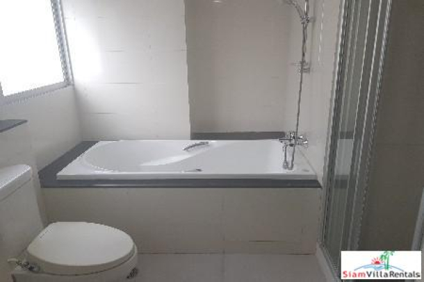 Baan Sukhumvit 14 | Convenient and Spacious Two Bedroom Condo for Rent in Lumphini-8