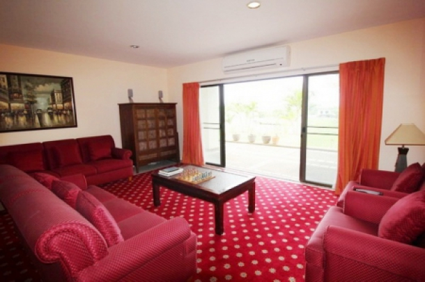 Good Quality 3 Bed Condo-4