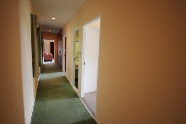 Good Quality 3 Bed Condo-9
