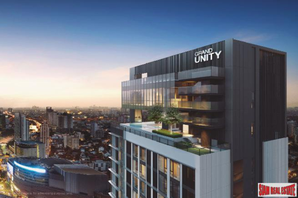 New Luxury High-Rise Newly Completed Next to BTS at Ratchayothin, Chatuchak - 2 Bed Corner Units-1