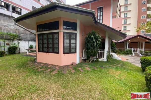 Four Bedroom Pet Friendly House for Rent Near BTS National Stadium-2