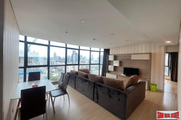 Lumpini Suites Phetchaburi-Makkasan | Top Floor Two Bedroom Condo with Nice City Views for Sale-17