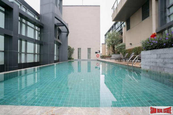 The Oriental Residence | 2 Bedrooms and 2 Bathrooms for Rent in Lumphini Area of Bangkok-3