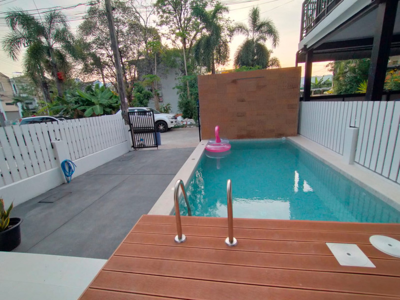 Private pool access Cozy House Three Bedroom Three Bathroom in Chalong-3