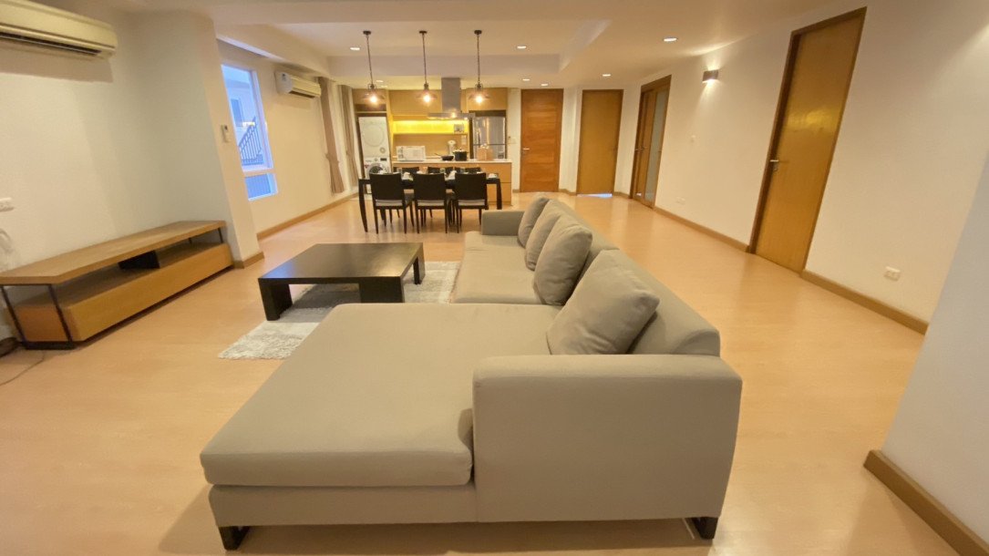 Viscaya Private Residence | Bright and Modern Three Bedroom Condo in Phrom Phong-14